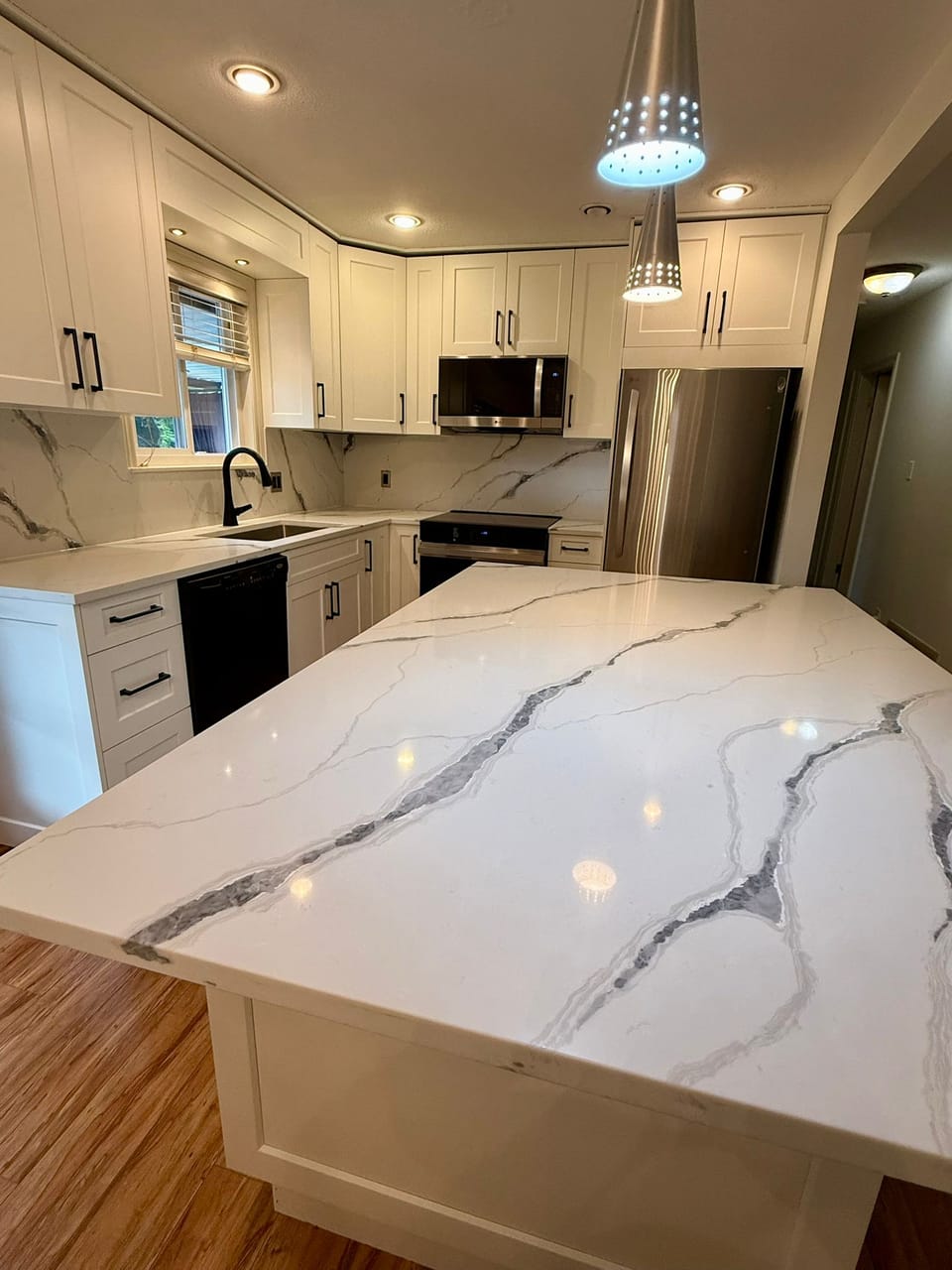 Veined quartz island top