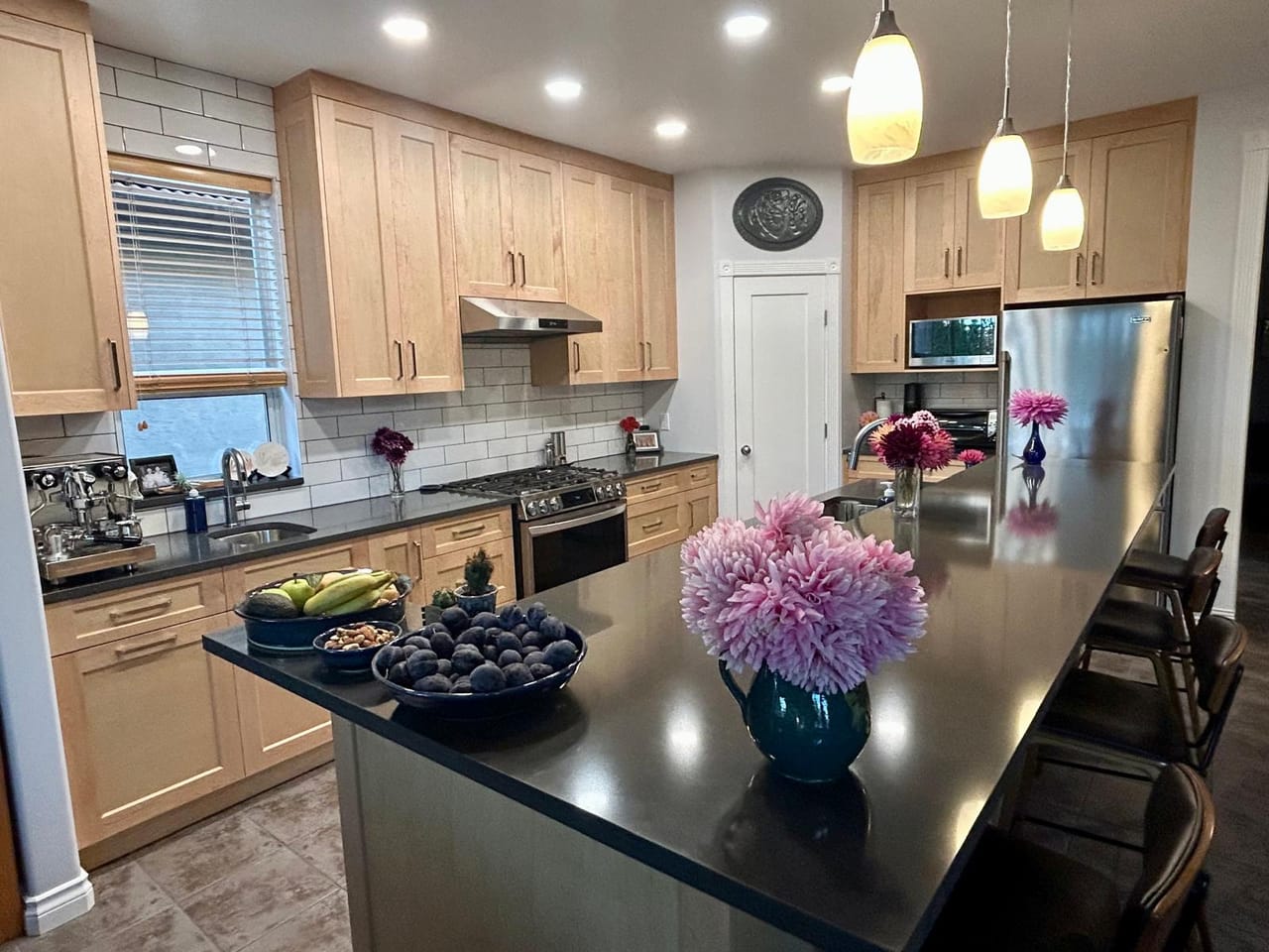 Maple shaker kitchen